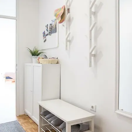 Family With Garden Apartment *