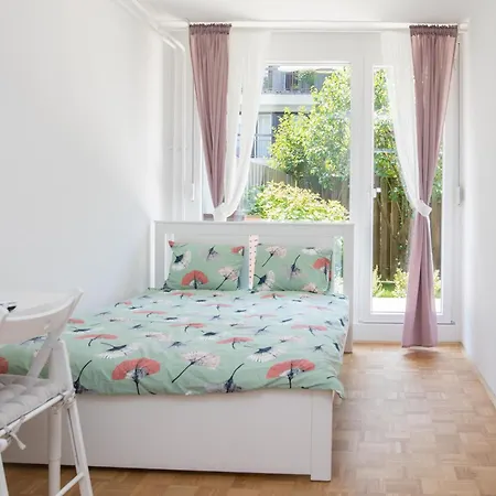 Apartment Family With Garden